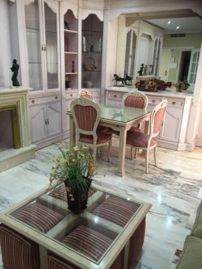 Spacious Apartment in Córdoba with Shared Pool